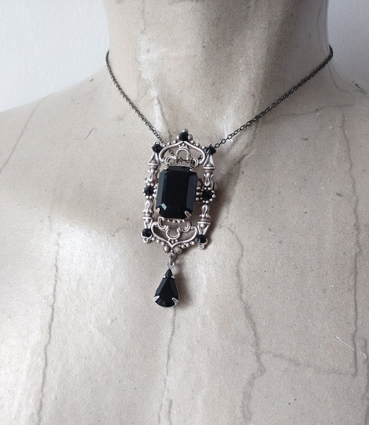 Gothic Cathedral Pendant - Aranwen's Jewelry
- 2