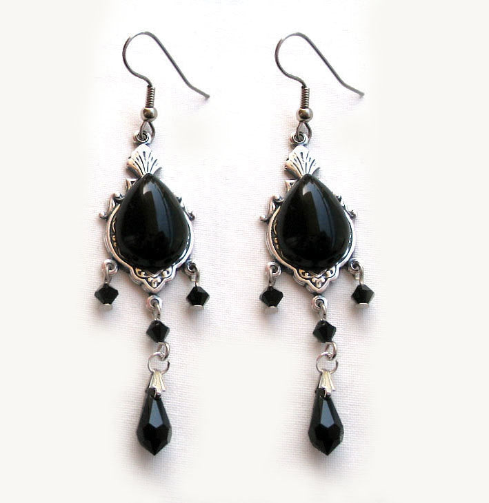 Gothic Jewelry Set with Black Swarovski Crystal Choker and Earrings - Aranwen's Jewelry
- 5