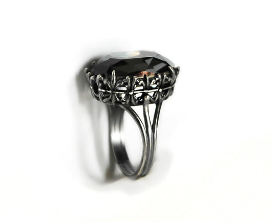 Gothic Engagement Ring with Gray Swarovski Crystal - Aranwen's Jewelry
- 2