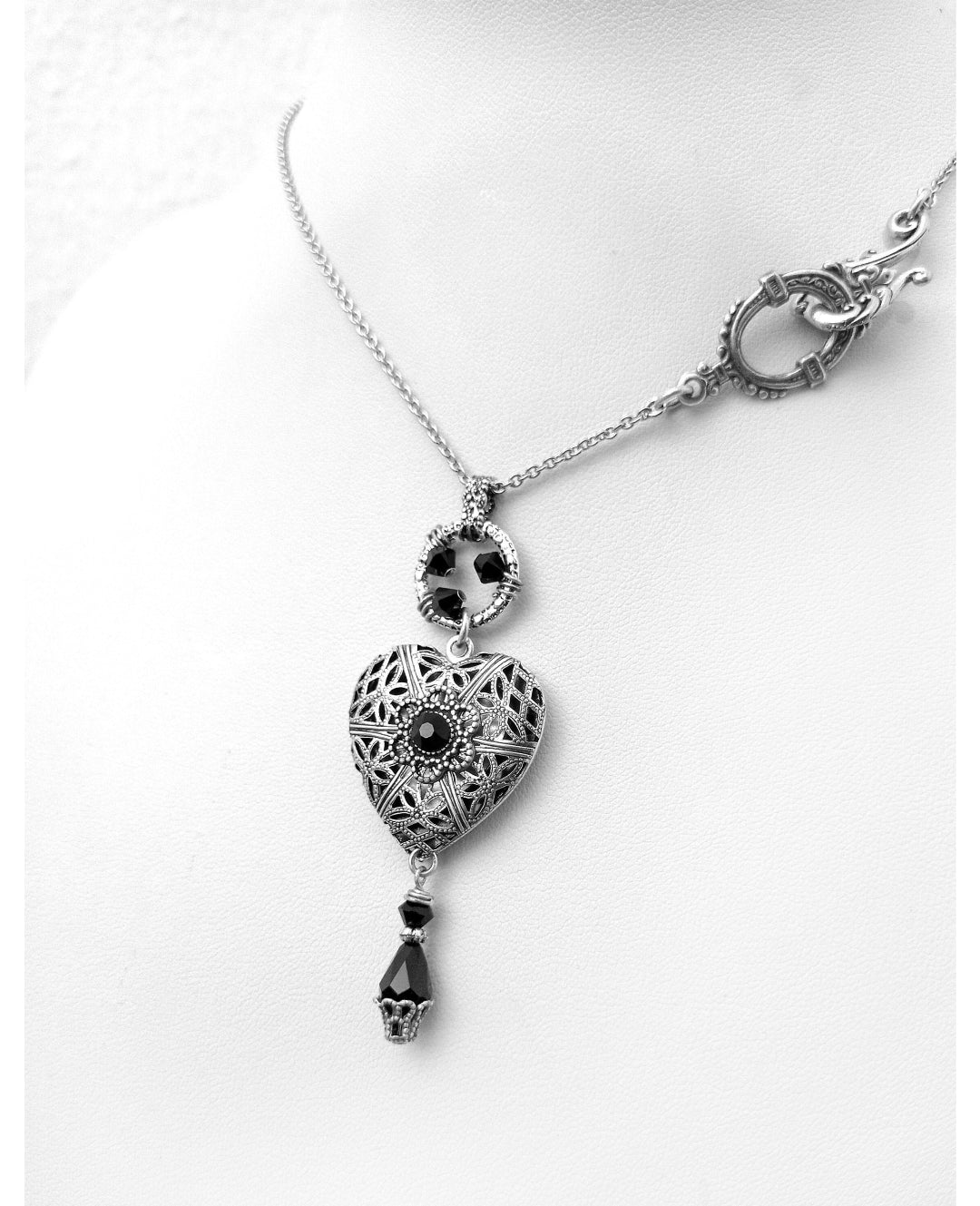 Vintage gothic heart locket necklace with black crystals. Dark romantic, vampire, carmilla.