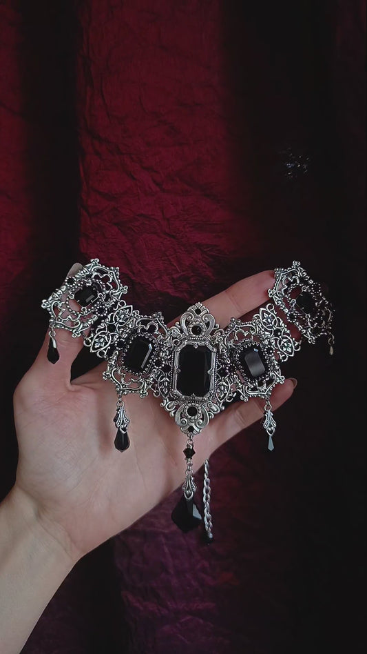 Grand Gothic Choker