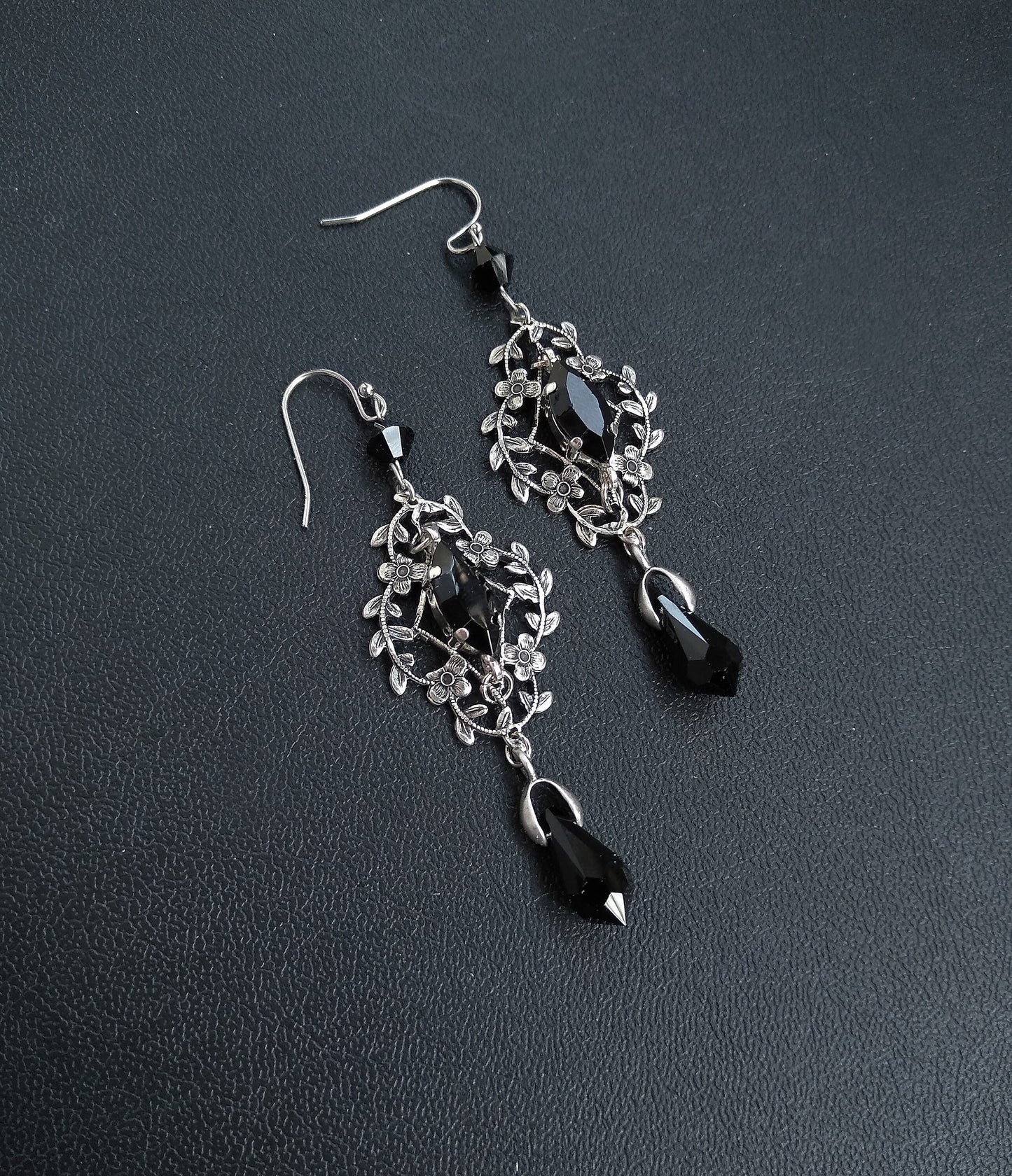 Lacy leaves earrings