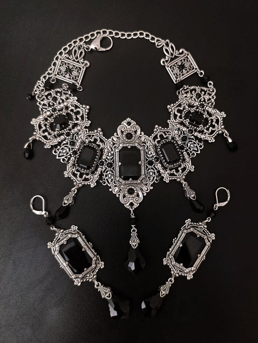 Grand Gothic Choker and Earrings Set