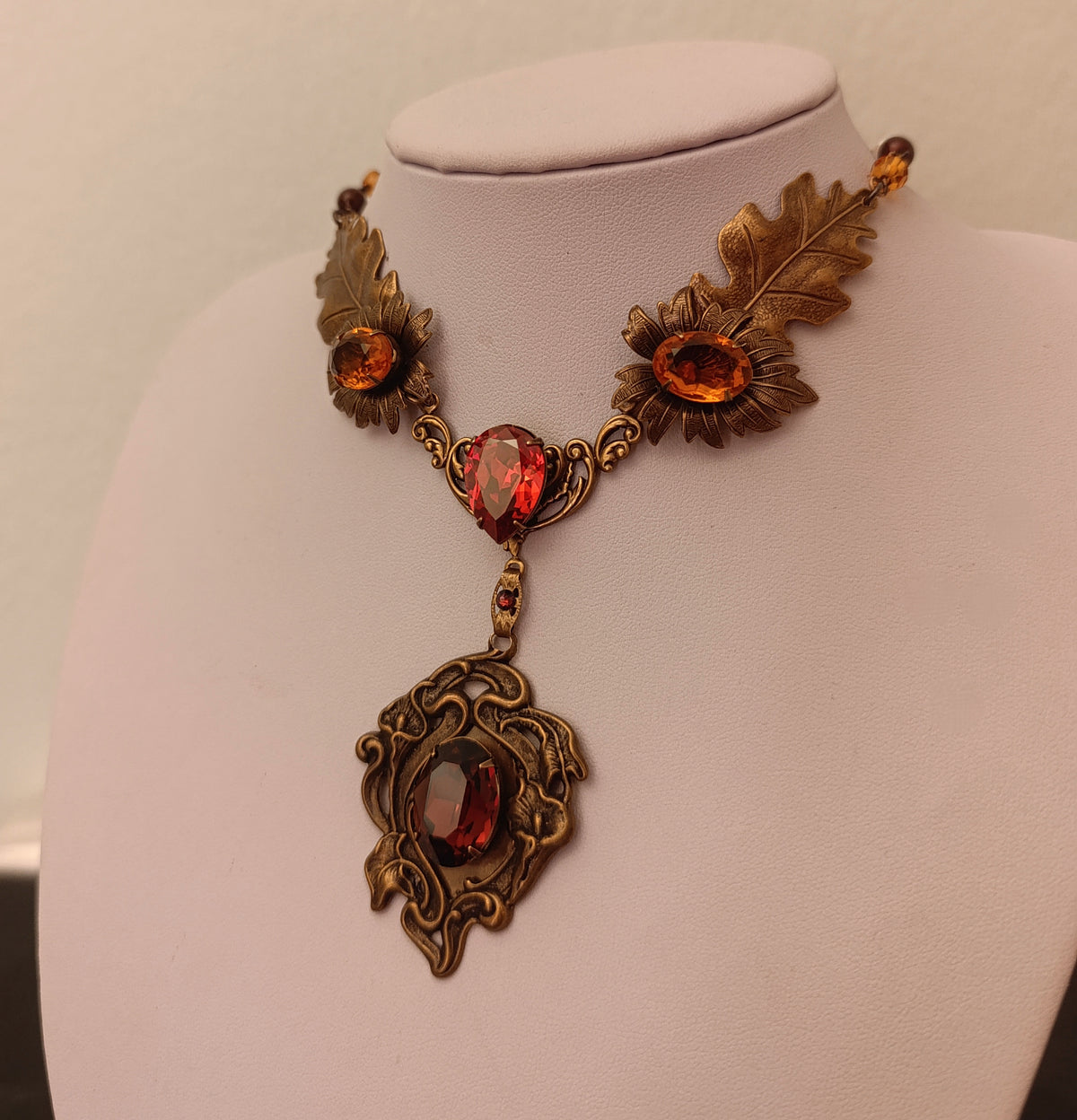Autumn leaves necklace