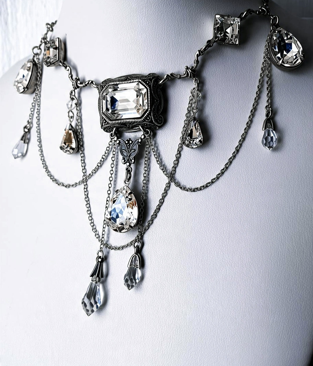 Clear crystal fantasy necklace
