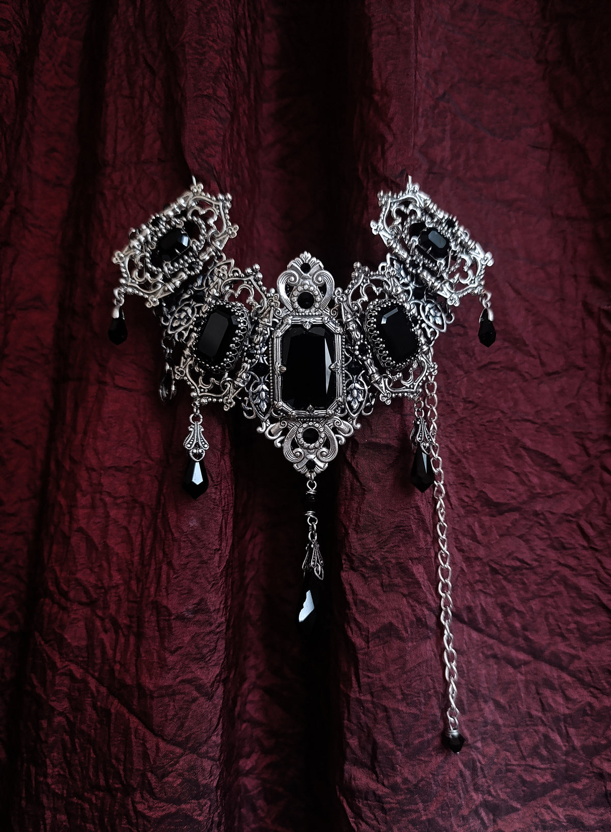 Grand Gothic Choker