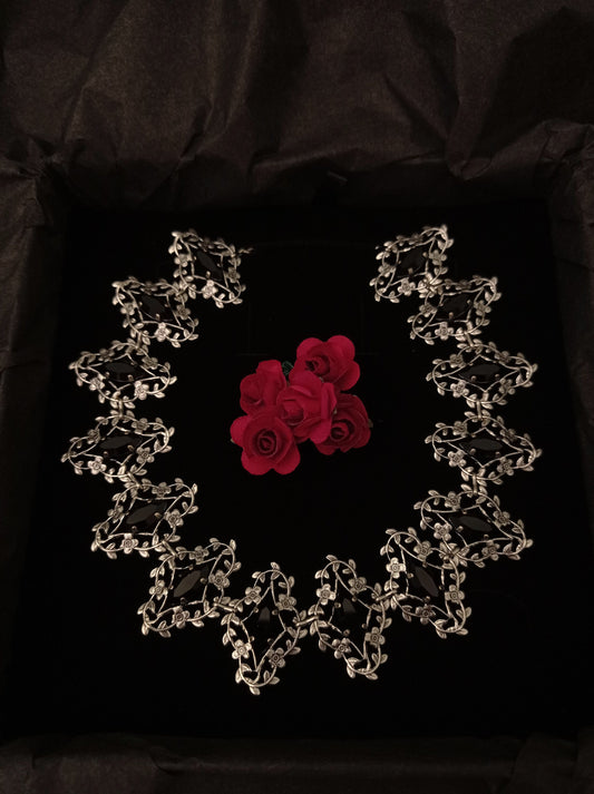 Silver Leaves Choker