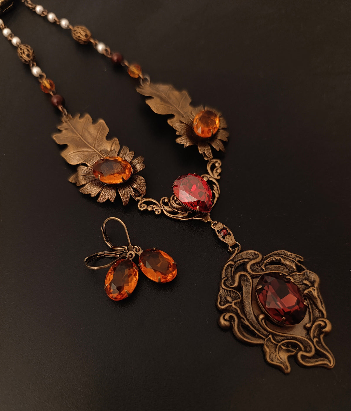 Autumn leaves necklace