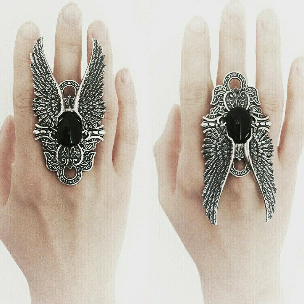 Angel wing ring on sale use swarovski crystal