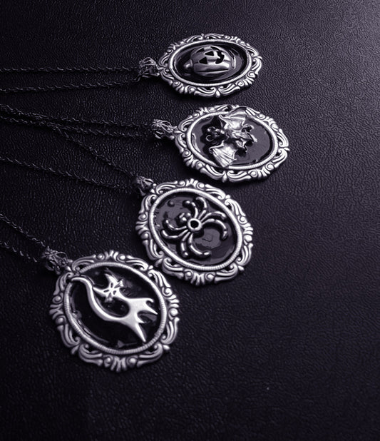 Black Halloween Necklace - Aranwen's Jewelry
 - 2