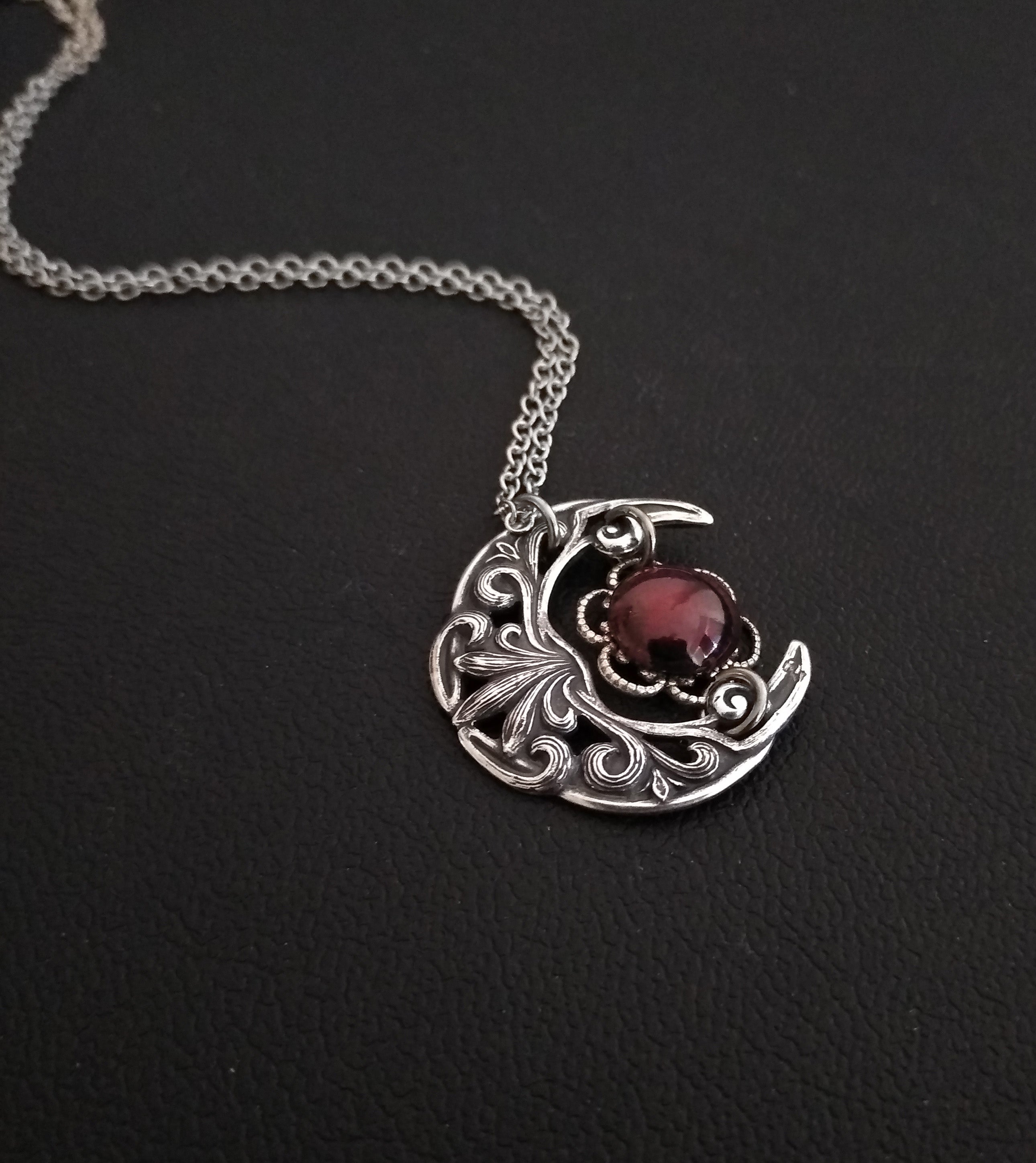 Garnet moon deals necklace